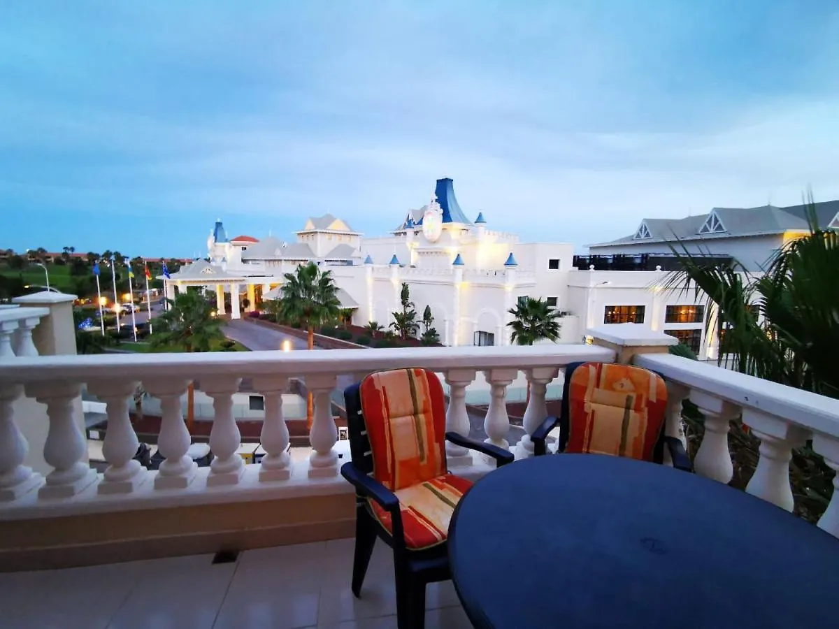 Golf Park Ocean View: Cozy Apartment with Terraces and Pools San Miguel de Abona
