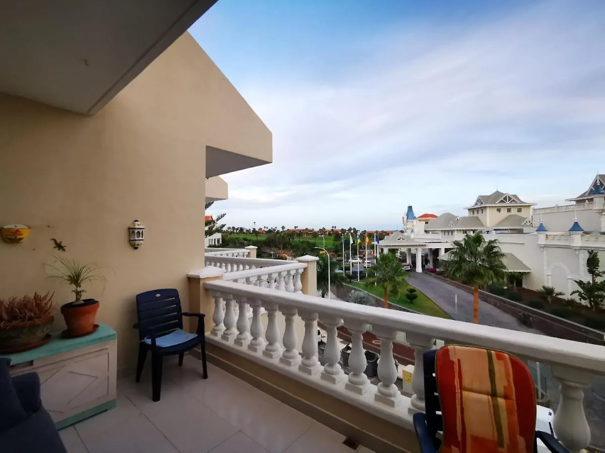 Golf Park Ocean View: Cozy Apartment with Terraces and Pools San Miguel de Abona Spain