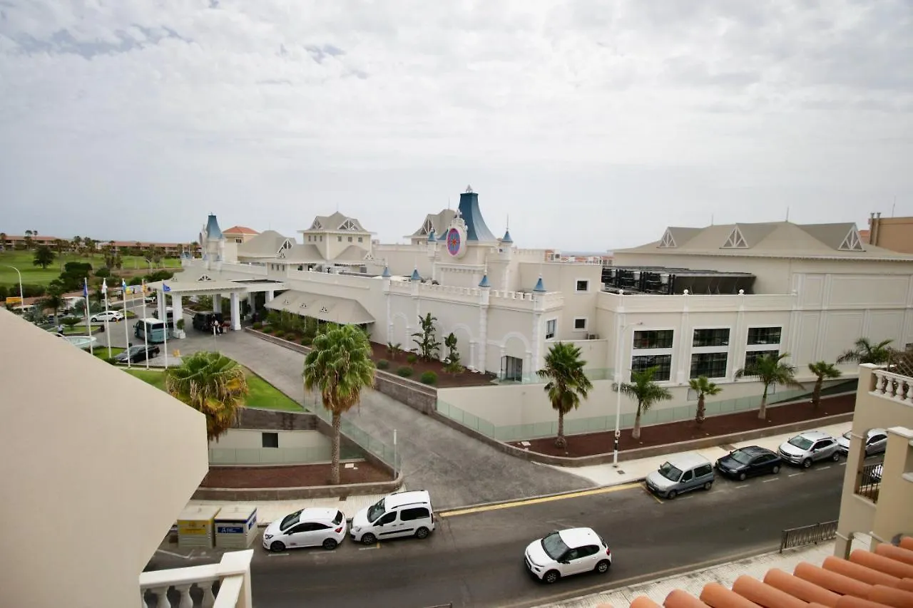 Golf Park Ocean View: Cozy Apartment with Terraces and Pools San Miguel de Abona 0*,  Spain