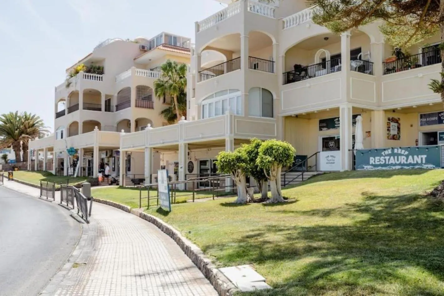 Golf Park Ocean View: Cozy Apartment with Terraces and Pools San Miguel de Abona